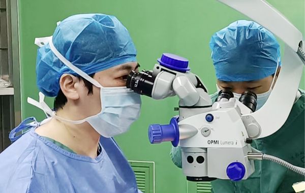 夜晚视力下降看不清 当心视网膜色素变性