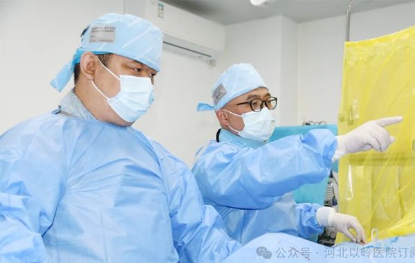 搭桥术后再发胸痛 医生妙手撑起&ldquo;保护伞&rdquo;畅通血管