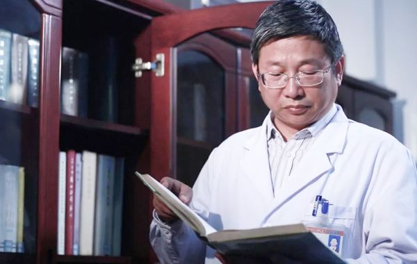 反复腮腺肿大警惕干燥综合征乘虚而入!