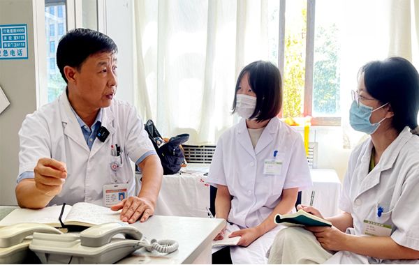 患者心声落纸间：赞以岭医院解群众病痛，守百姓安康